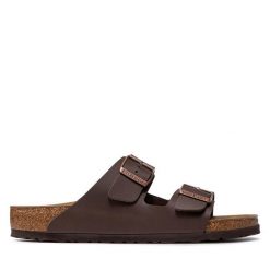 Klapki Birkenstock. Brązowe klapki męskie Birkenstock, bez wzorów, bez zapięcia. Za 319.99 zł.