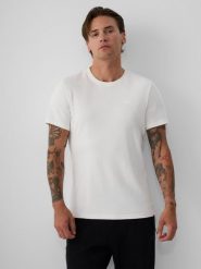4F T-shirt slim gładki męski - kremowy M. Białe t-shirty męskie 4F, m, bez wzorów, z dzianiny, bez kołnierzyka, bez ramiączek. Za 69.99 zł.