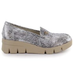 Półbuty damskie na platformie złote M.Daszyński MR23109D. Żółte półbuty damskie M.Daszyński, bez wzorów, ze skóry ekologicznej, eleganckie, bez obcasa, na platformie, bez zapięcia. Za 159.99 zł.