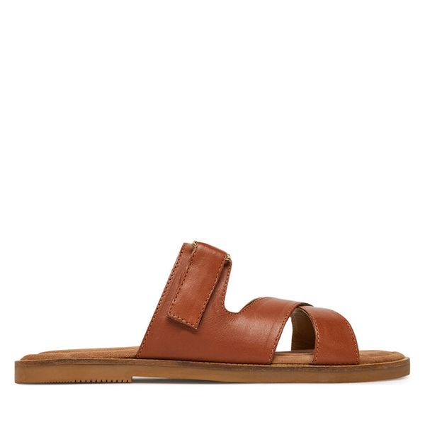 Klapki Marco Tozzi. Brązowe klapki damskie Marco Tozzi, bez wzorów, bez obcasa, bez zapięcia. Za 209.99 zł.