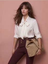 Legginsy z przeszyciami i ozdobnymi guzikami z wiskozą - czerwony. Czerwone legginsy damskie Sinsay, bez wzorów, z wiskozy. Za 49.99 zł.