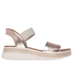 Damskie sandały na koturnie Skechers Bobs Sun Ray. Czerwone sandały damskie Skechers, bez wzorów, bez obcasa, na koturnie, bez zapięcia. Za 324.00 zł.