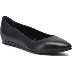 Baleriny TAMARIS - 1-22118-33 Black Leather 003. Czarne balerinki damskie Tamaris, bez wzorów, z materiału, bez obcasa, bez zapięcia. Za 219.00 zł.