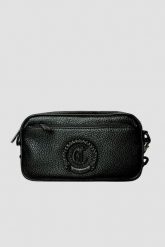 JUST CAVALLI Czarna saszetka JC Logo Metal Circle - Style 2. Czarne saszetki i nerki męskie Just Cavalli, ze skóry. W wyprzedaży za 499.99 zł.
