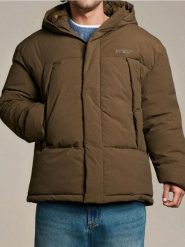 Pikowana kurtka puffer z kapturem - brązowy. Brązowe kurtki męskie Sinsay, l, bez wzorów, z kapturem. Za 159.99 zł.