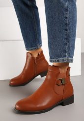 Brązowe Płaskie Botki w Stylu Sztybletów z Gumką i Metaliczną Klamrą Zinnadea. Brązowe botki damskie Born2be, bez wzorów, z jeansu, eleganckie, bez obcasa, na obcasie, bez zapięcia. Za 129.99 zł.