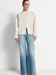 Rich & Royal bluza dresowa Kobiety Sztuczne włókno biały, L. Białe bluzy damskie Rich & Royal, l, bez wzorów, z dresówki, bez ramiączek, bez kaptura. Za 479.95 zł.