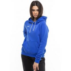 Bluza sportowa damska Nike Wmns Park 20 Fleece. Białe bluzy damskie Nike, m, bez wzorów, sportowe, bez ramiączek, z kapturem. W wyprzedaży za 197.80 zł.