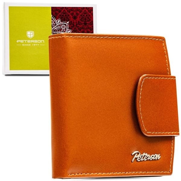 Mały, skórzany portfel damski w jasnobrązowym kolorze z systemem RFID PTN RD-314-NGV-M Peterson. Brązowe portfele damskie Peterson, ze skóry. Za 77.99 zł.