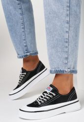 Czarne Trampki Iasalus. Czarne trampki i tenisówki damskie Born2be, z aplikacjami, z gumy, przed kostkę, bez zapięcia. Za 89.99 zł.