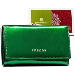 Portfel damski Peterson PTN 55020-SH zielony. Zielone portfele damskie Peterson, z lakierowanej skóry. Za 95.99 zł.