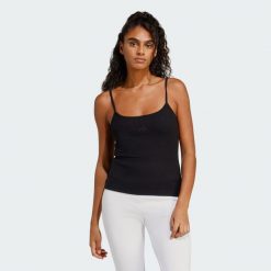 Bluza Seasonal Essentials Rib. Czarne bluzy damskie Adidas, bez wzorów, z bawełny, bez ramiączek, bez kaptura. Za 109.00 zł.
