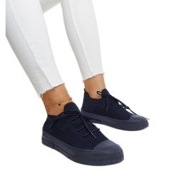 Granatowe lekkie trampki sportowe Senaida niebieskie. Niebieskie trampki i tenisówki damskie w ażurowe wzory, bez zapięcia. Za 78.15 zł.