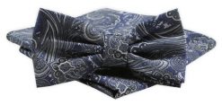 Mucha Męska Alties z Poszetką - Granat i Odcienie Szarości. Niebieskie krawaty i muchy Alties, bez wzorów, eleganckie. Za 54.00 zł.