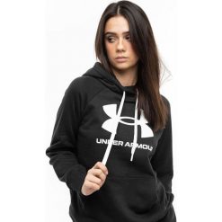 Bluza sportowa damska Under Armour Rival Fleece Hb Hoodie. Czarne bluzy damskie Under Armour, xl, bez wzorów, sportowe, bez ramiączek, bez kaptura. Za 231.18 zł.