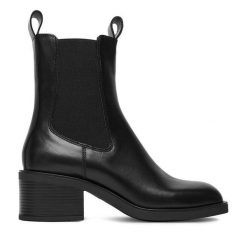 Botki GINO ROSSI. Czarne botki damskie Gino Rossi, bez wzorów, bez obcasa, na słupku, bez zapięcia. Za 369.99 zł.