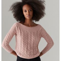 Sweter off shoulder - Różowy. Czerwone swetry nierozpinane damskie Mohito, l, bez wzorów, bez kołnierzyka, bez ramiączek. Za 89.99 zł.