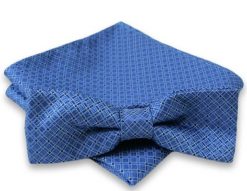 Niebieska Mucha w Drobną Kratkę + Poszetka. Niebieskie krawaty i muchy Alties, bez wzorów, eleganckie. Za 54.00 zł.