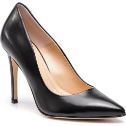 Szpilki SOLO FEMME - 34201-A8-A19/E45-04-00 Czarny. Czarne szpilki damskie Solo Femme, bez wzorów, ze skóry, bez obcasa, na obcasie, bez zapięcia. W wyprzedaży za 209.00 zł.