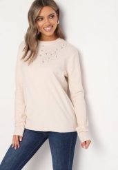 Jasnobeżowy Sweter z Bawełną i Ozdobnym Haftowaniem oraz Guzikami Merissan. Brązowe swetry nierozpinane damskie Born2be, na zimę, bez wzorów, z bawełny, bez kołnierzyka, bez ramiączek. Za 64.99 zł.