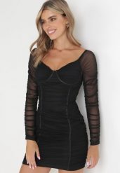 Czarna Dopasowana Sukienka z Marszczeniem Ferdu. Czarne sukienki damskie Born2be, s, bez wzorów, bez kołnierzyka, bez ramiączek, mini, dopasowane. Za 139.99 zł.
