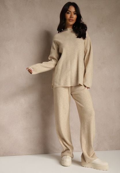 Jasnobeżowy Komplet Oversize z Dzianiny z Wełną Sweter i Szerokie Spodnie Alenria. Brązowe swetry nierozpinane damskie Renee, l, bez wzorów, z bawełny, eleganckie, bez kołnierzyka, bez ramiączek. Za 139.99 zł.