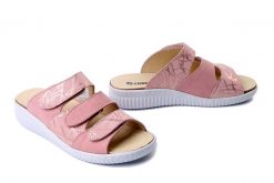 DR. BRINKMANN 700729-42 rosa, klapki damskie. Czerwone klapki damskie Dr. Brinkmann, na lato, bez wzorów, ze skóry, bez obcasa, bez zapięcia. Za 349.90 zł.