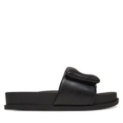 Klapki Armani Exchange. Czarne klapki damskie Armani Exchange, bez wzorów, bez obcasa, bez zapięcia. Za 359.99 zł.