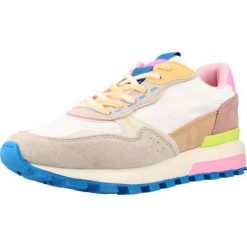 Buty VICTORIA 1156110V Biały. Białe obuwie trekkingowe damskie VICTORIA, z materiału, bez zapięcia. Za 233.99 zł.