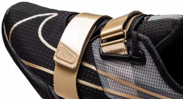 Nike Romaleos 4 CD3463-001 Czarne 42. Czarne buty sportowe męskie Nike, bez wzorów, bez zapięcia. Za 673.31 zł.