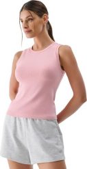 Koszulka damska 4F F132 jasny róż 4FWMM00TSLEF132 56S S. Czerwone bluzki damskie 4F, s, bez wzorów, bez kołnierzyka, bez ramiączek. Za 45.37 zł.