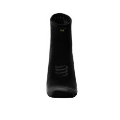 COMPRESSPORT Skarpetki do biegania długie ProRacing Socks v3.0. Czarne skarpety męskie Compressport, bez wzorów. Za 85.45 zł.