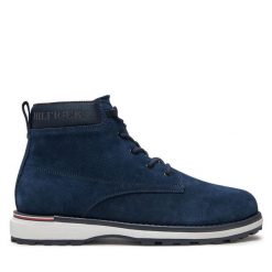 Trzewiki Tommy Hilfiger. Niebieskie botki męskie Tommy Hilfiger, bez wzorów, bez obcasa, bez zapięcia. Za 399.99 zł.
