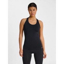 Top Sportowy Bezszwowy Hummel Hmltif Seamless Top Czarny. Czarne koszulki sportowe damskie Hummel, l, bez wzorów, bez ramiączek, na fitness i siłownię. Za 152.50 zł.