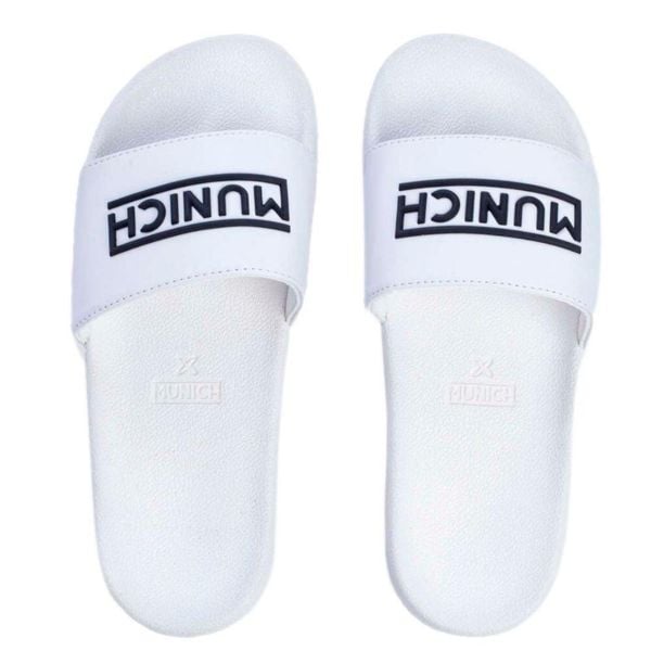 Sandały MUNICH FLAT SLIDER D LOGO WH Biały. Białe sandały męskie munich, bez wzorów, z gumy, sportowe, bez zapięcia. Za 150.27 zł.