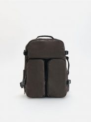 Pojemny plecak z uchwytem - ciemnobrązowy. Brązowe plecaki męskie Reserved, bez wzorów. Za 199.99 zł.