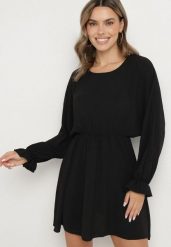 Czarna Sukienka o Rozkloszowanym Kroju z Ozdobnymi Mankietami Terellea. Czarne sukienki damskie Born2be, na co dzień, bez wzorów, z jeansu, eleganckie, bez kołnierzyka, bez ramiączek, mini, kopertowe. Za 79.99 zł.