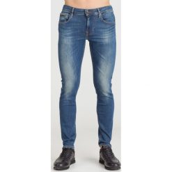 JEANSY SKINNY FIT GUESS. Niebieskie jeansy męskie Guess, z jeansu. Za 274.50 zł.