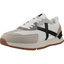 Buty MUNICH VERSATILE 32 Biały. Białe buty zimowe męskie munich, bez wzorów, ze skóry, bez obcasa, bez zapięcia. Za 372.99 zł.