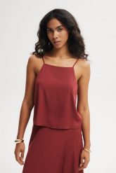 TOP ABBY MARSALA M - Flawless. Brązowe topy damskie Flawless, m, bez wzorów, z materiału, bez kołnierzyka, bez ramiączek. Za 289.00 zł.