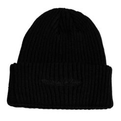 Czapka zimowa miejska Mitchell & Ness czarna. Czarne czapki damskie Mitchell & Ness, na zimę, bez wzorów, z materiału, klasyczne. Za 149.00 zł.