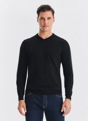 PAKO LORENTE - Czarny bawełniany sweter v-neck. Czarne swetry męskie Pako Lorente, na jesień, m, bez wzorów, z bawełny, bez kołnierzyka, bez ramiączek. Za 199.99 zł.