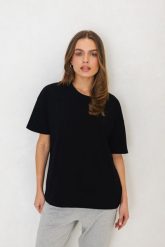 T-SHIRT ERICA CZARNY One size - Flawless. Czarne t-shirty damskie Flawless, uniwersalny, bez wzorów, z bawełny, klasyczne, bez kołnierzyka, bez ramiączek. Za 187.00 zł.