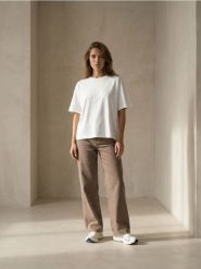 Jeansy wide leg comfort mid waist - brązowy. Brązowe jeansy damskie Sinsay, bez wzorów, z jeansu. Za 69.99 zł.