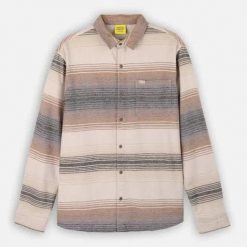 Koszula Oxbow Wild Rock. Koszule męskie Oxbow, bez wzorów, rockowe, bez kołnierzyka, bez ramiączek. Za 317.25 zł.