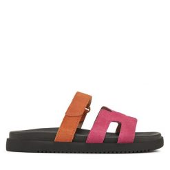Klapki DeeZee. Brązowe klapki damskie DeeZee, bez wzorów, bez obcasa, bez zapięcia. Za 159.99 zł.
