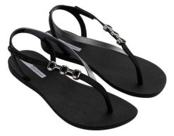 Sandały damskie Ipanema Sandal Rio. Czarne sandały damskie Ipanema, bez wzorów, z materiału, bez obcasa, bez zapięcia. Za 109.80 zł.