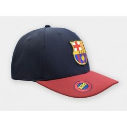 Czapka z daszkiem FC Barcelona Junior - oficjalna licencjonowana. Czarne czapki damskie FC BARCELONA, bez wzorów, sportowe. Za 99.00 zł.