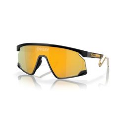 Okulary przeciwsłoneczne Oakley BXTR. Brązowe okulary przeciwsłoneczne damskie Oakley. W wyprzedaży za 741.90 zł.