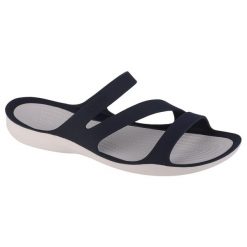 Klapki damskie Crocs Swiftwater. Szare klapki damskie Crocs, bez wzorów, z materiału, bez obcasa, bez zapięcia. W wyprzedaży za 139.00 zł.